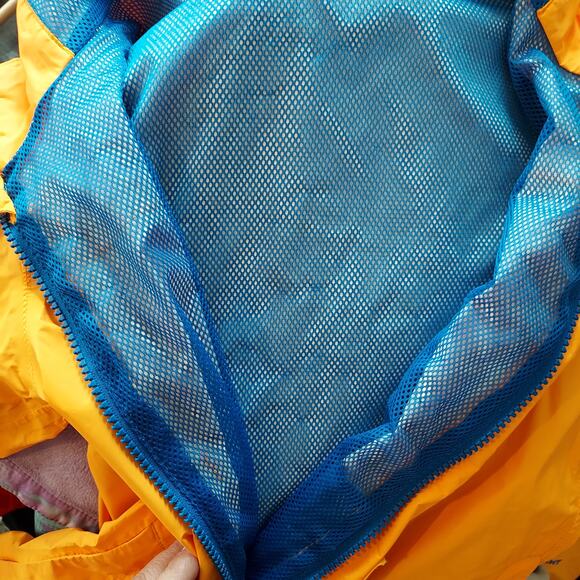 The North Face Yello Rain Jacket Size M (10/12) - Picture 12 of 13